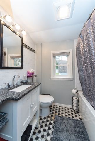 151 Chace St, Clinton, MA 01510