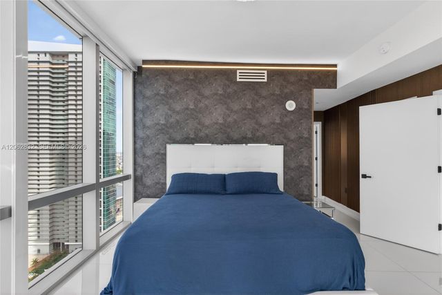 851 NE 1st Ave 3201, Miami, FL 33132