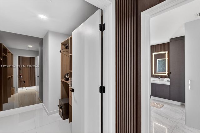 851 NE 1st Ave 3201, Miami, FL 33132