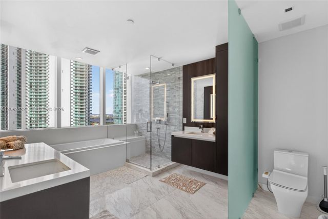 851 NE 1st Ave 3201, Miami, FL 33132
