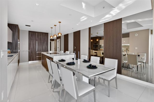 851 NE 1st Ave 3201, Miami, FL 33132
