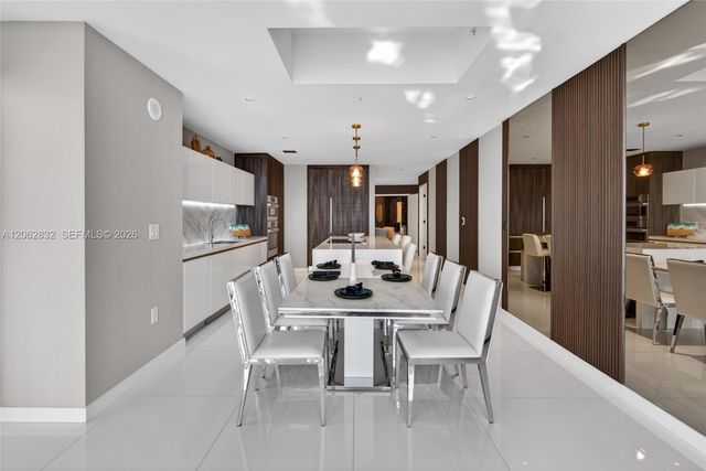 851 NE 1st Ave 3201, Miami, FL 33132