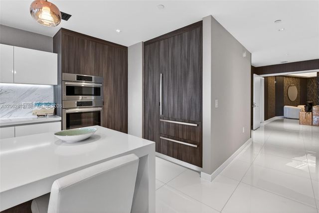 851 NE 1st Ave 3201, Miami, FL 33132