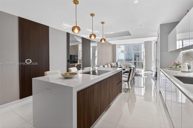 851 NE 1st Ave 3201, Miami, FL 33132