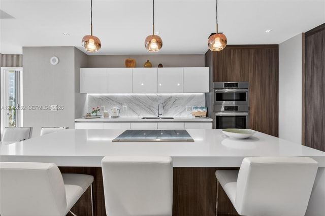 851 NE 1st Ave 3201, Miami, FL 33132