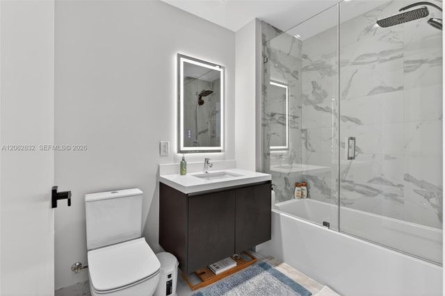 851 NE 1st Ave 3201, Miami, FL 33132