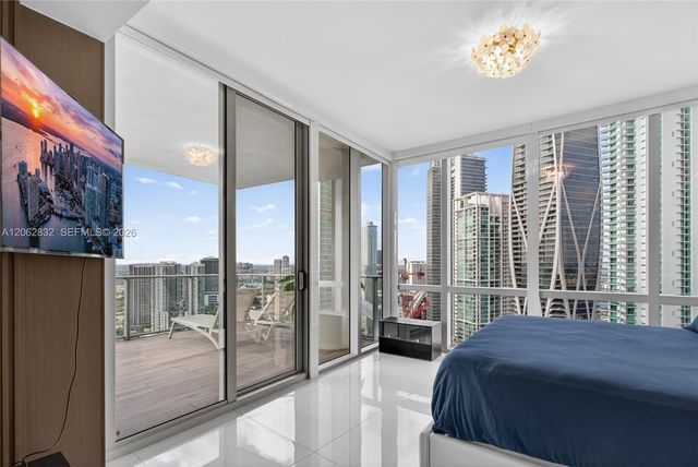 851 NE 1st Ave 3201, Miami, FL 33132