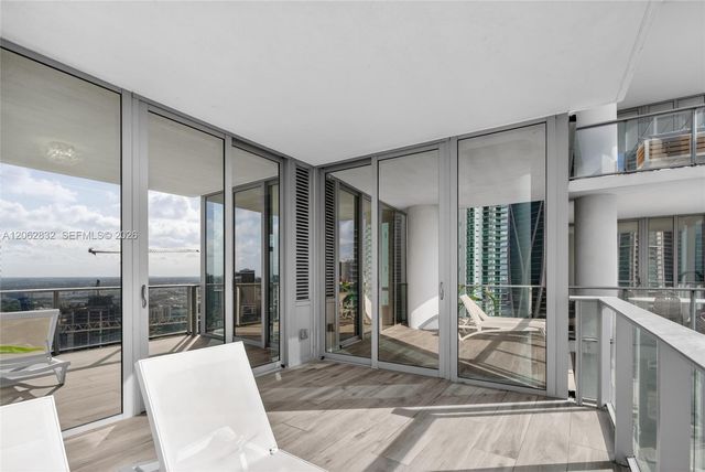 851 NE 1st Ave 3201, Miami, FL 33132