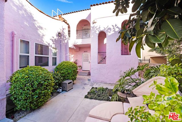 846 N Sycamore Avenue, Los Angeles, CA 90038