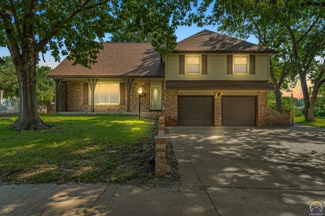 1950 SW Navajo LN, Topeka, KS 66604