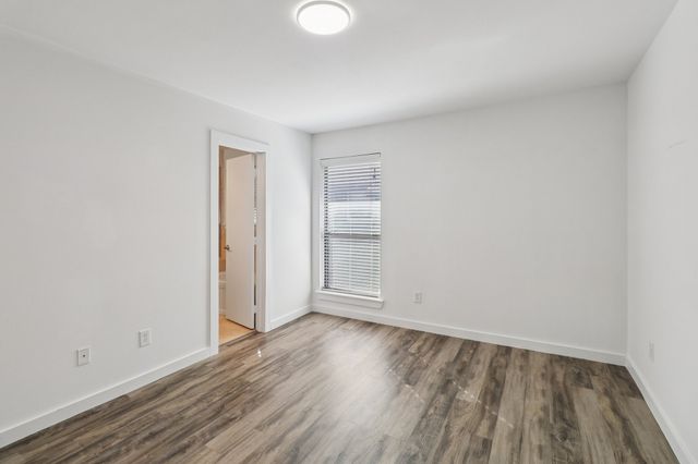 5816 Birchbrook Drive 219, Dallas, TX 75206