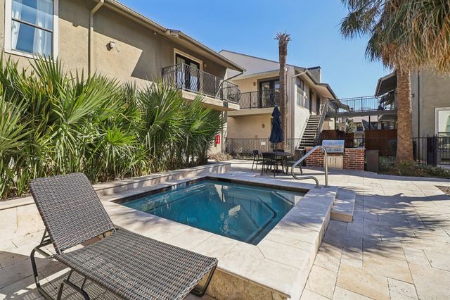 5816 Birchbrook Drive 219, Dallas, TX 75206