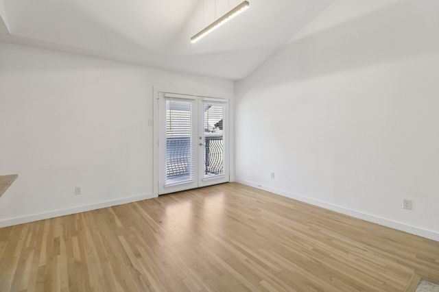 5816 Birchbrook Drive 219, Dallas, TX 75206