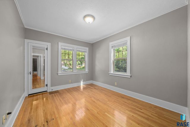 1701 S Carter Pl Place, Sioux Falls, SD 57105