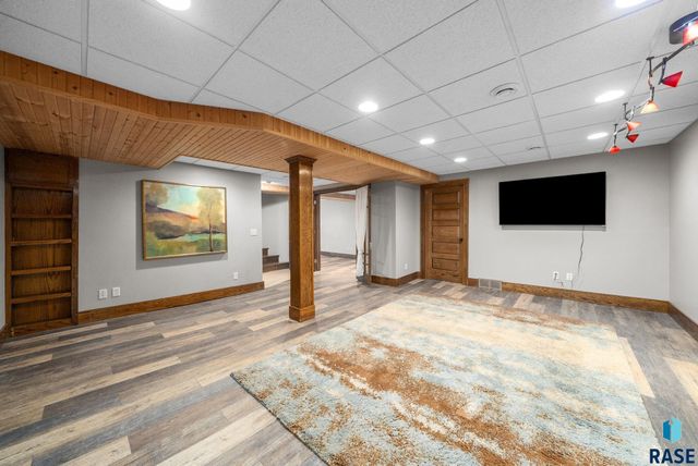 1701 S Carter Pl Place, Sioux Falls, SD 57105