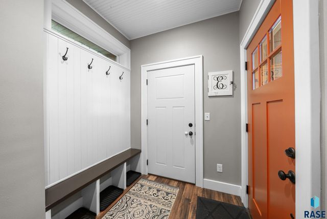 1701 S Carter Pl Place, Sioux Falls, SD 57105