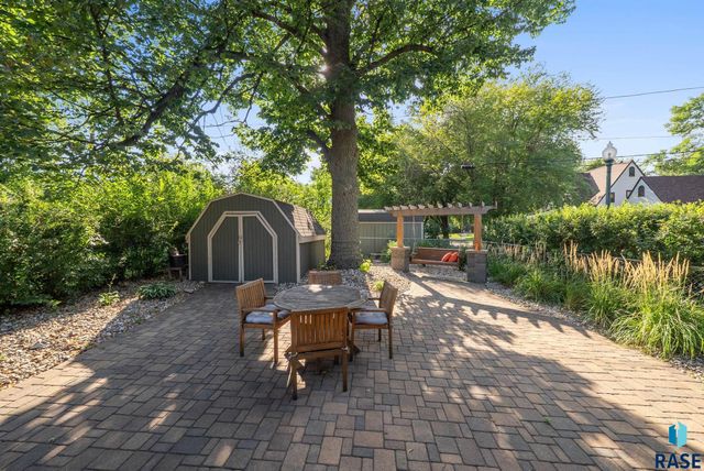 1701 S Carter Pl Place, Sioux Falls, SD 57105