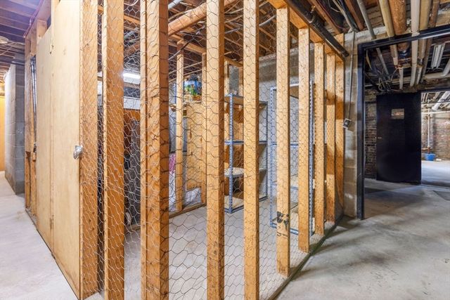 27 Bowdoin Street 1C, Boston, MA 02114