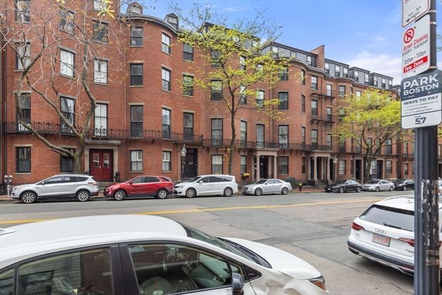 27 Bowdoin Street 1C, Boston, MA 02114