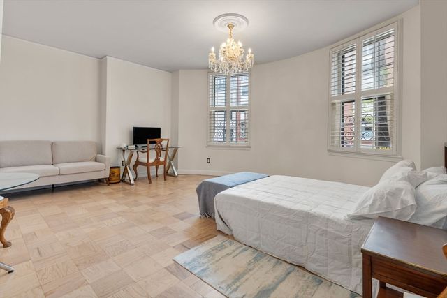27 Bowdoin Street 1C, Boston, MA 02114