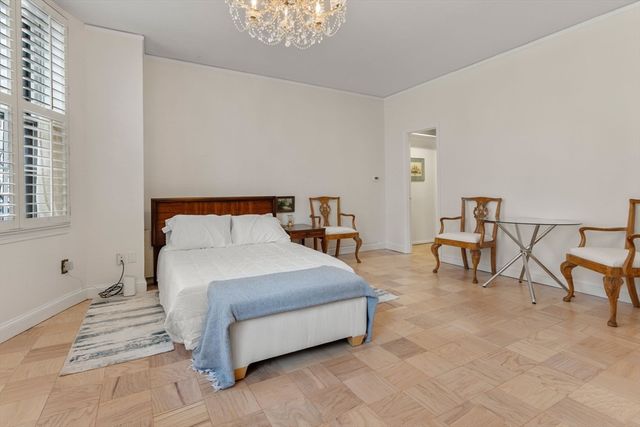 27 Bowdoin Street 1C, Boston, MA 02114