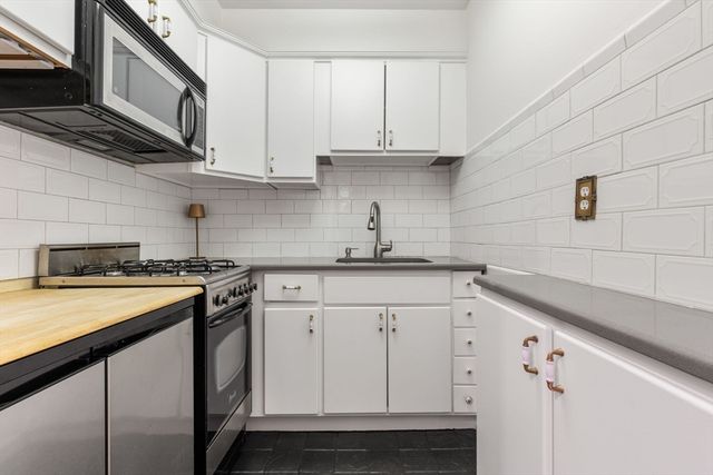 27 Bowdoin Street 1C, Boston, MA 02114