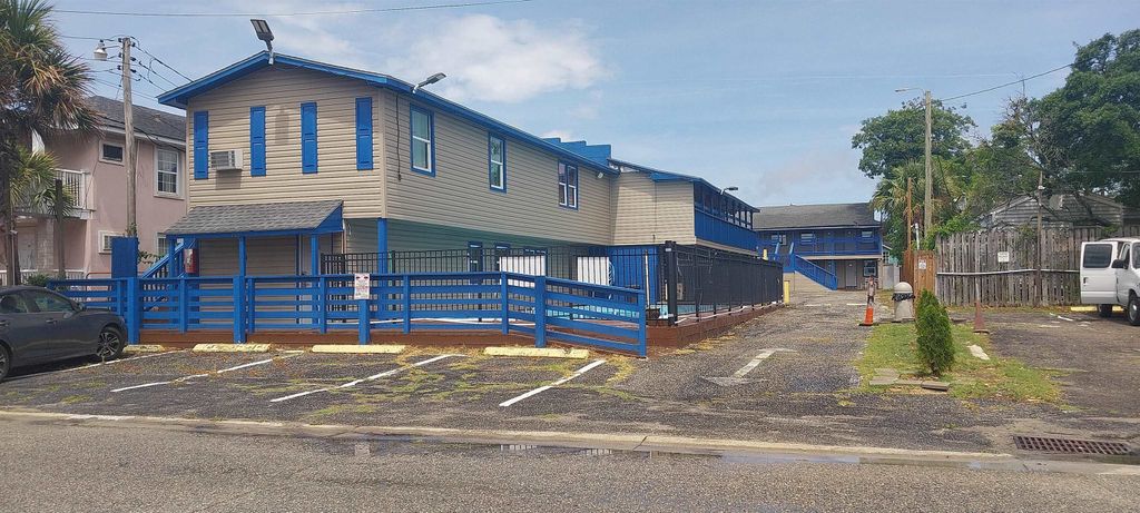 609 Chester St. 401 7th Ave N, Myrtle Beach, SC 29577 — exterior
