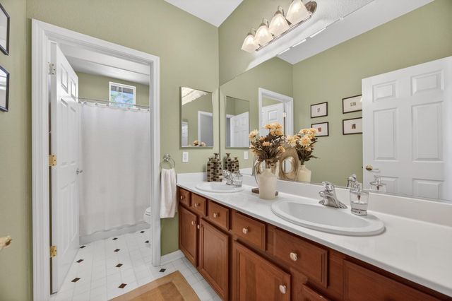 6227 Riverbank Cir, Stockton, CA 95219