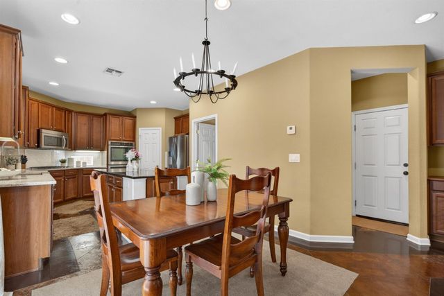 6227 Riverbank Cir, Stockton, CA 95219