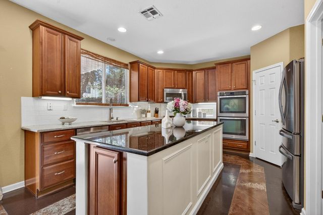 6227 Riverbank Cir, Stockton, CA 95219