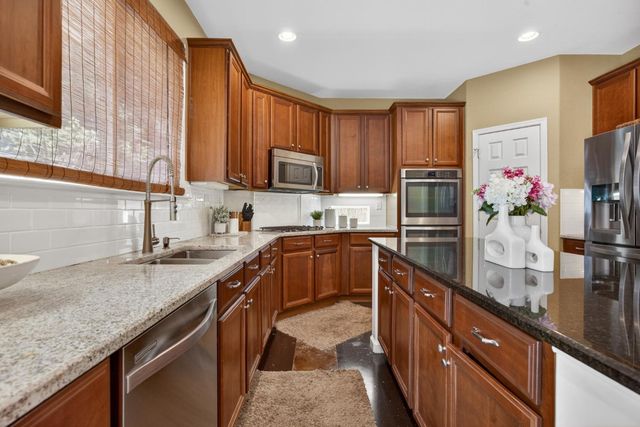 6227 Riverbank Cir, Stockton, CA 95219