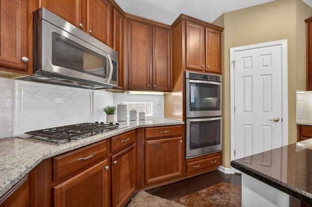 6227 Riverbank Cir, Stockton, CA 95219