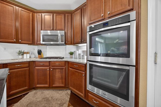 6227 Riverbank Cir, Stockton, CA 95219