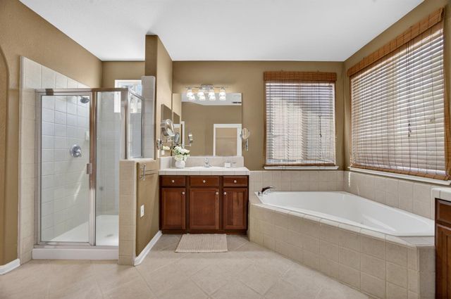 6227 Riverbank Cir, Stockton, CA 95219
