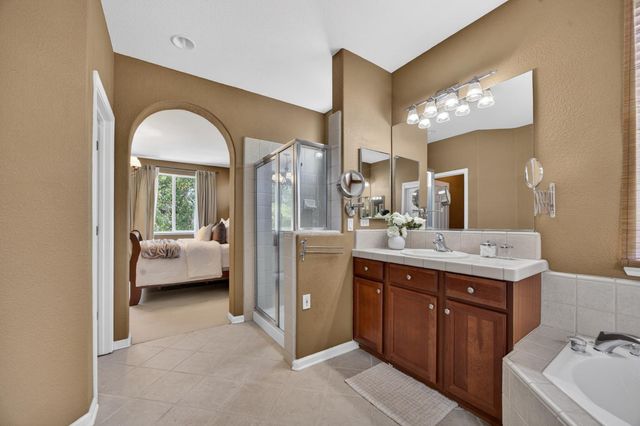 6227 Riverbank Cir, Stockton, CA 95219