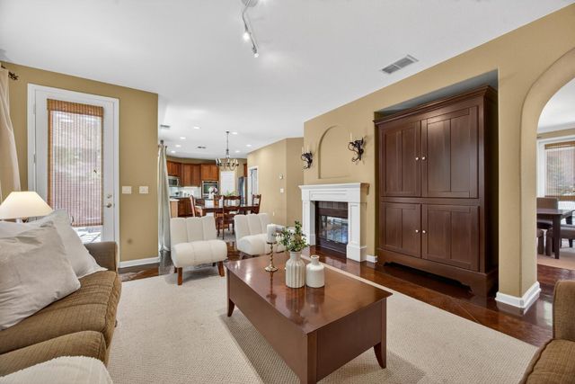 6227 Riverbank Cir, Stockton, CA 95219