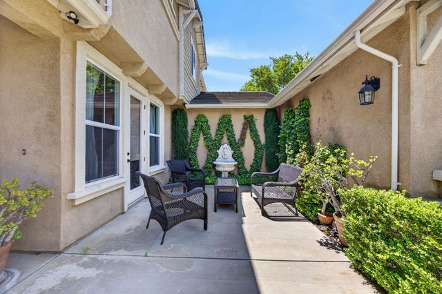 6227 Riverbank Cir, Stockton, CA 95219
