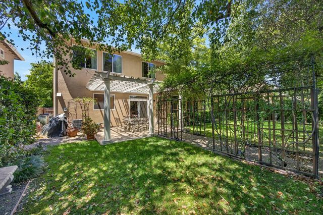 6227 Riverbank Cir, Stockton, CA 95219