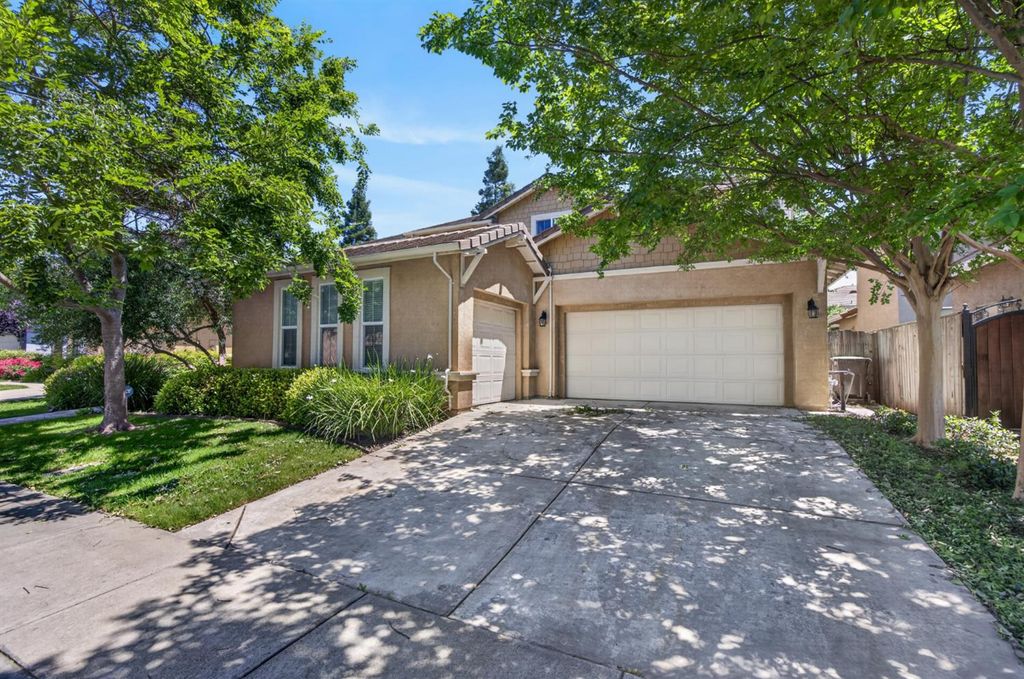 6227 Riverbank Cir, Stockton, CA 95219