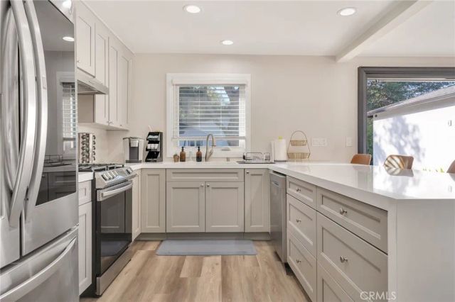 225 E Arrow, Claremont, CA 91711