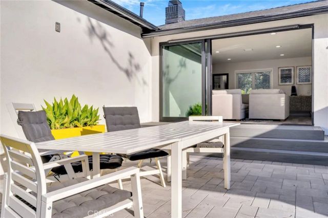 225 E Arrow, Claremont, CA 91711