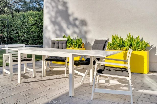 225 E Arrow, Claremont, CA 91711