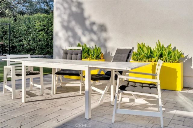 225 E Arrow, Claremont, CA 91711