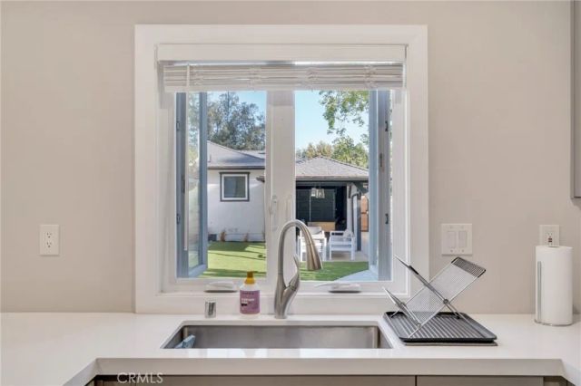 225 E Arrow, Claremont, CA 91711