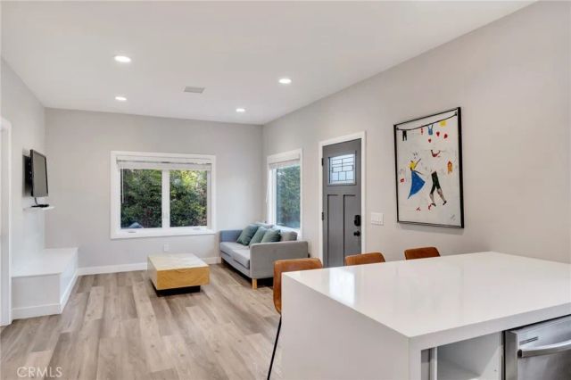 225 E Arrow, Claremont, CA 91711