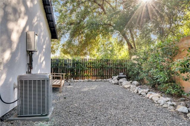 225 E Arrow, Claremont, CA 91711