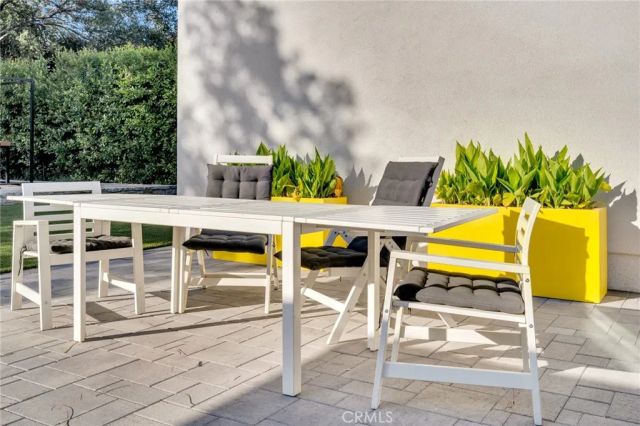 225 E Arrow, Claremont, CA 91711