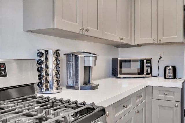225 E Arrow, Claremont, CA 91711