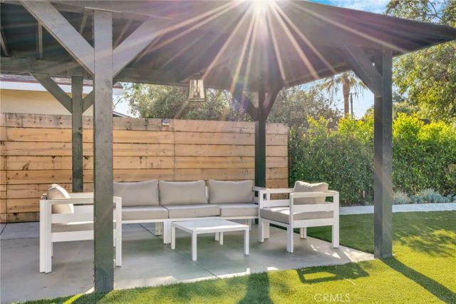 225 E Arrow, Claremont, CA 91711