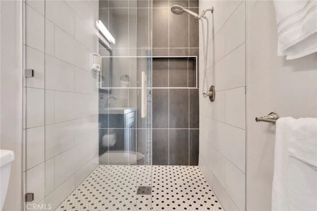 225 E Arrow, Claremont, CA 91711